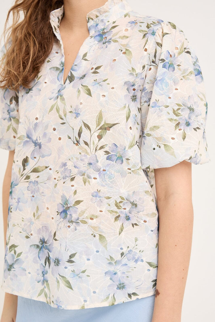 A-View - Grete S/S Blouse AV6057 - 144 - White/Blue