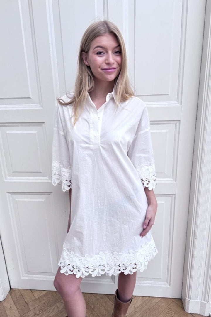 Continue - Klara Embrodery Dress 15188 - White