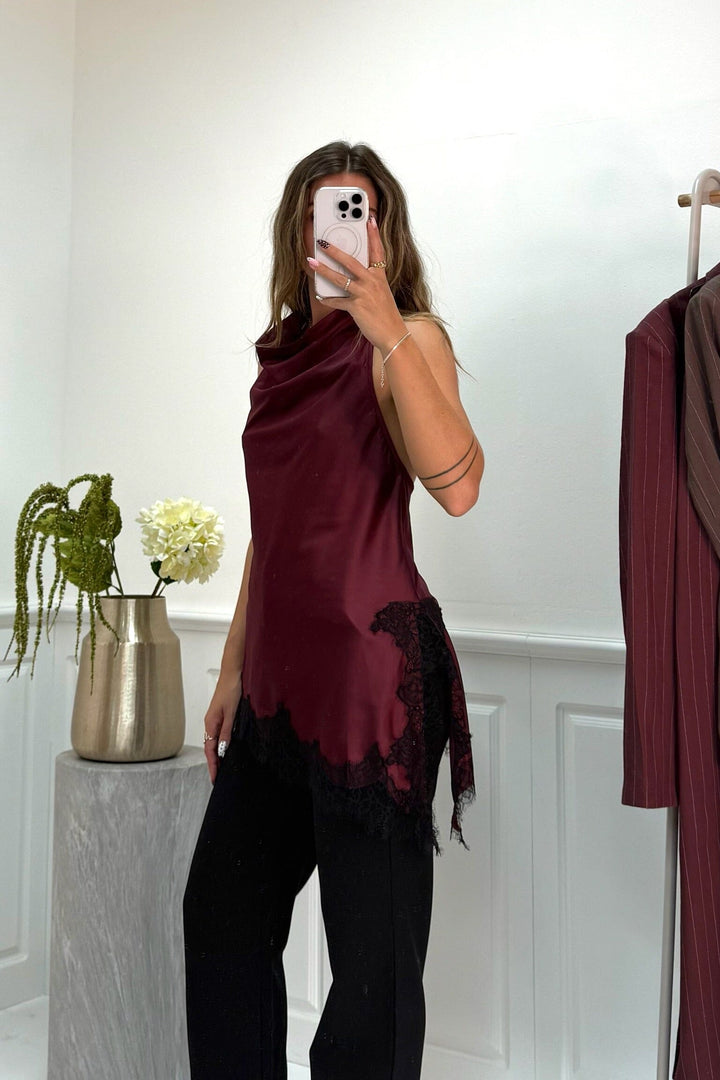 Dear Molly - Halterneck Lace - Bordeaux Toppe 