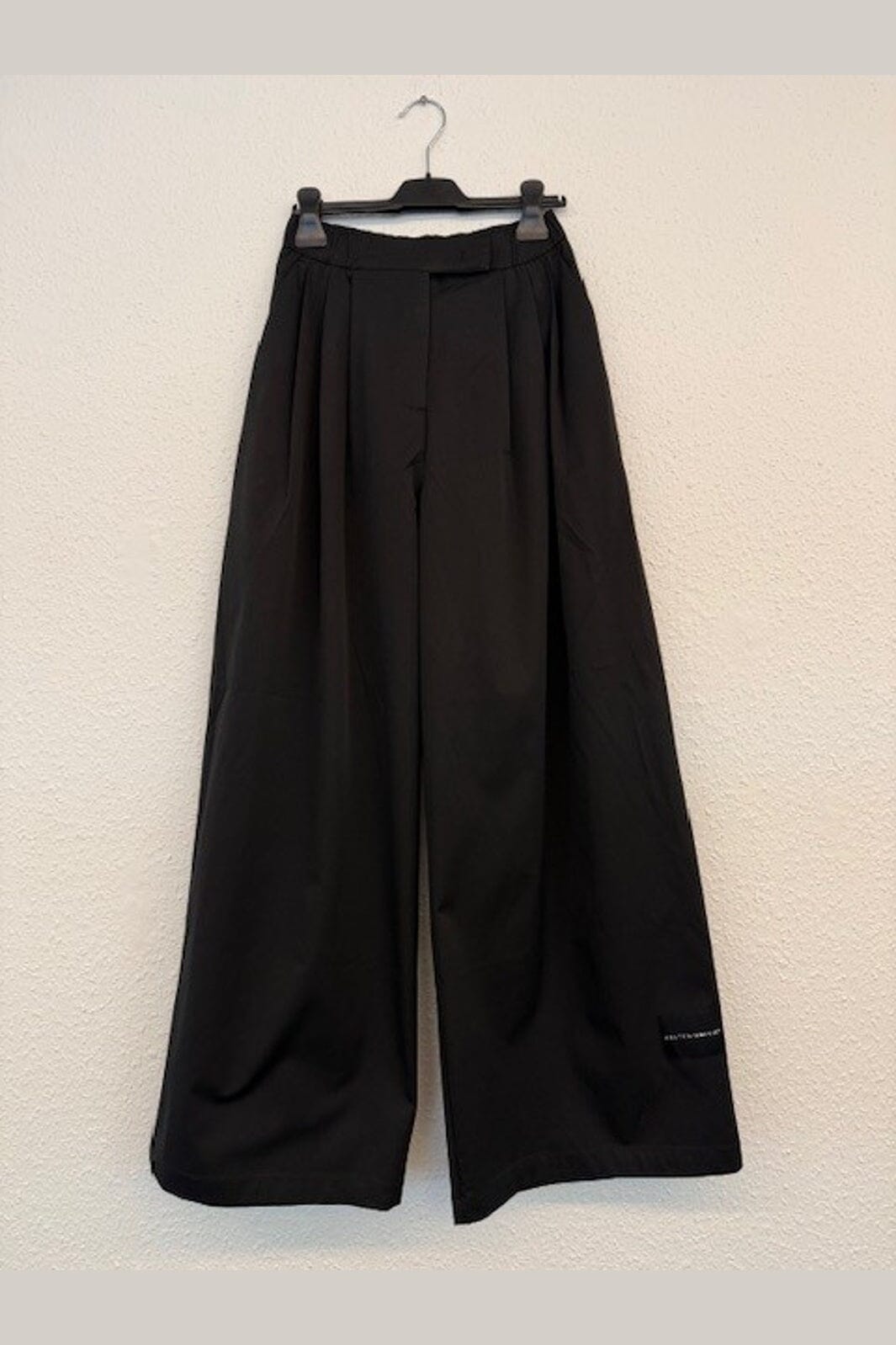 Haute L'Amitié - Tech Tailor Pant HL10841 - Black