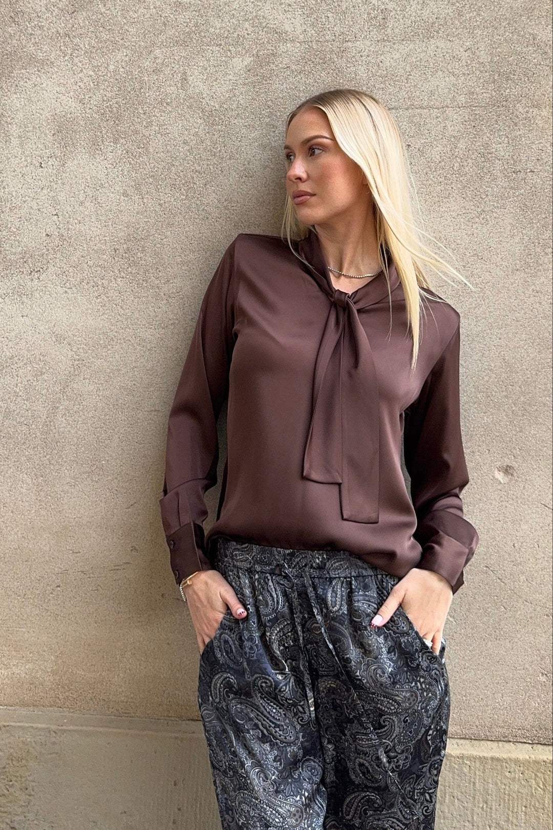 Karmamia - Audrey Blouse 2235 - Semi Rich Brown Bluser 