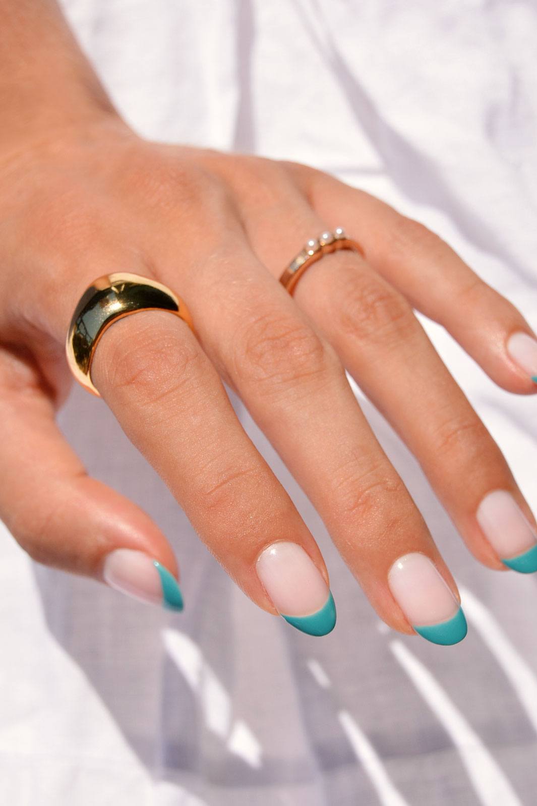 Le Mini Macaron - Neglelak Gel - Blue Lagoon