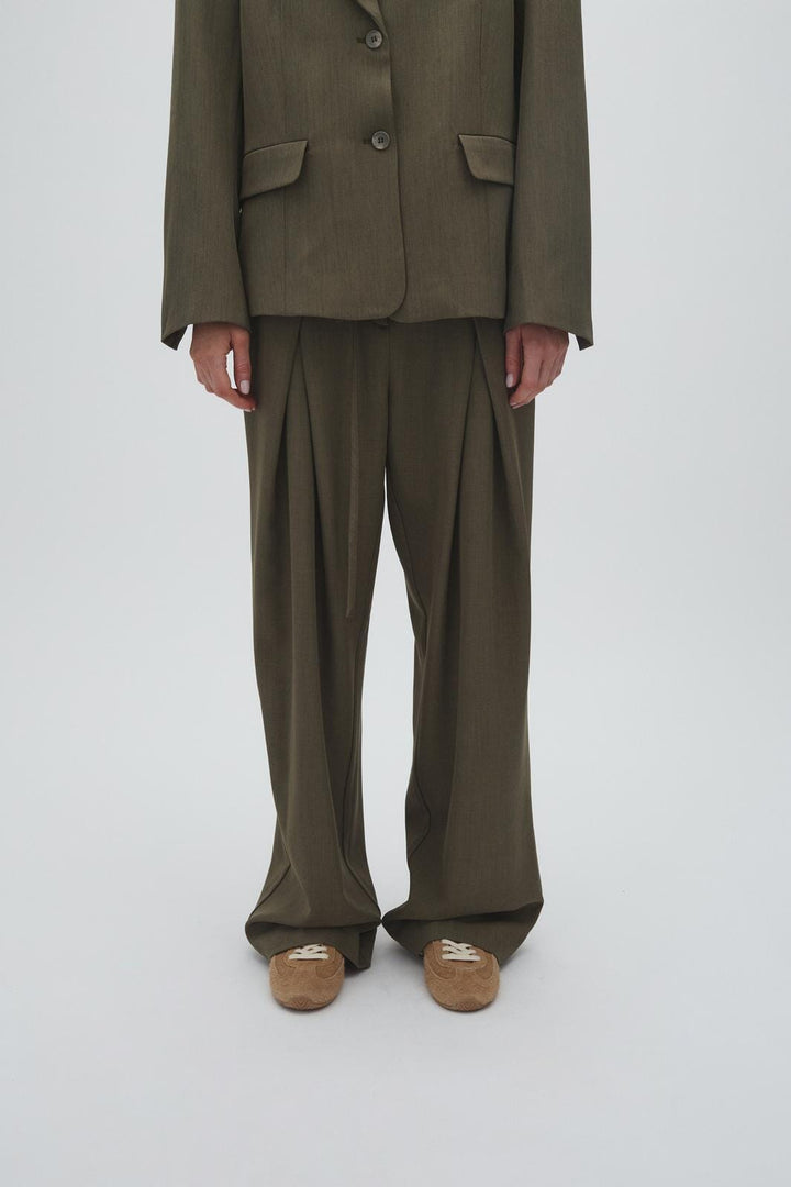MbyM - Christiana Pl-M 61371551 - C42 - Olive Melange Bukser 