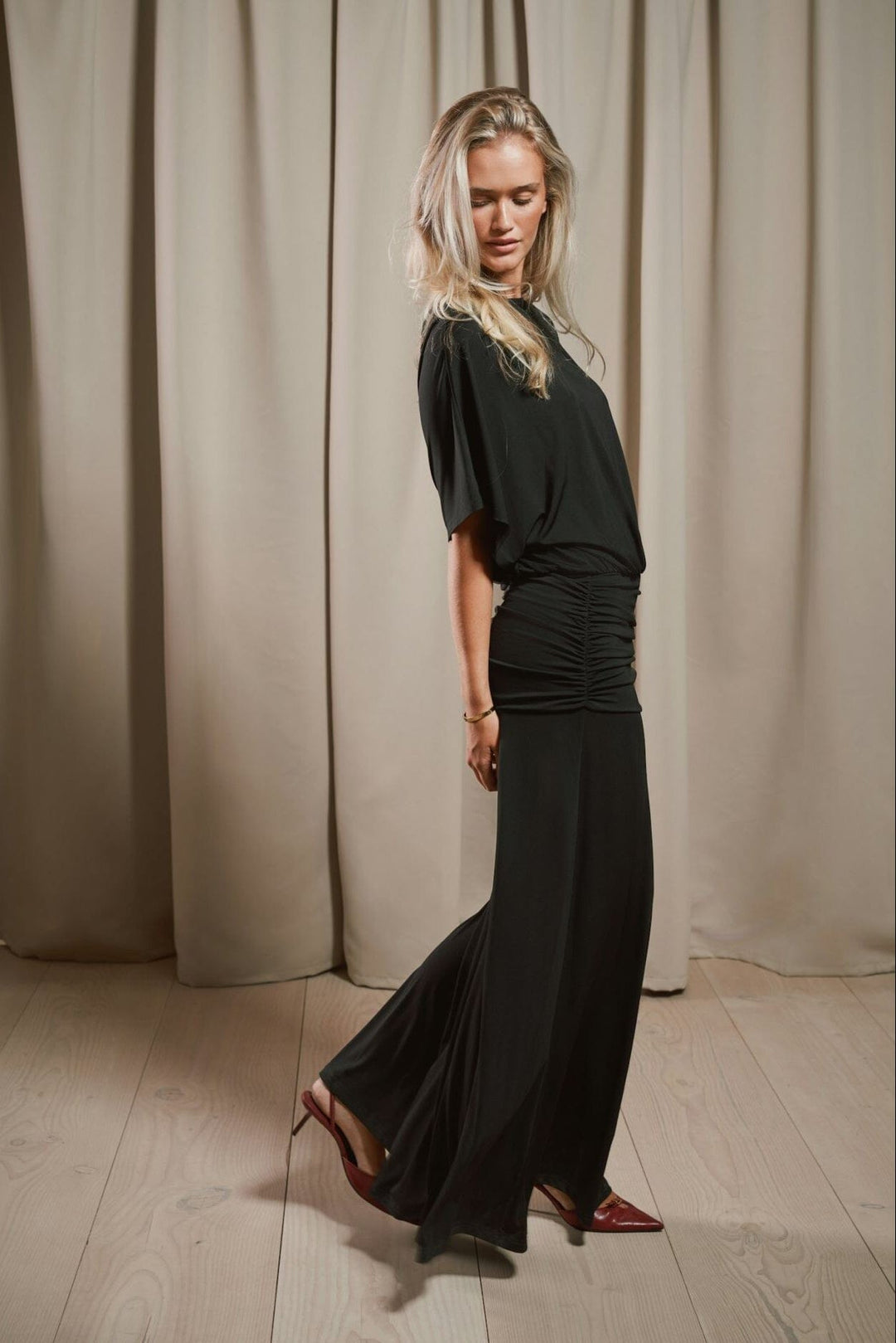 Neo Noir - Aloria Drapy Dress 170719 - 100 - Black Kjoler 