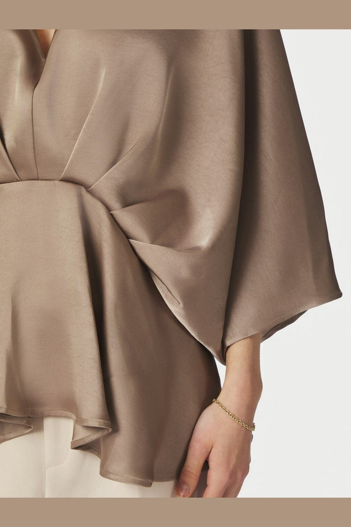 Neo Noir - Rivina Heavy Sateen Blouse 168095 - 811 - Dark Taupe