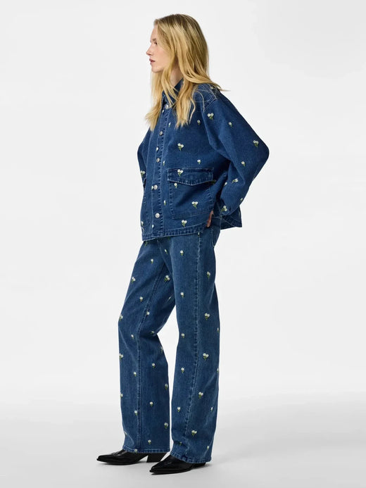 Pieces - Pcflora Straight Emb Jeans - 5068184 Medium Blue Denim White Flower Embroidery Jeans 