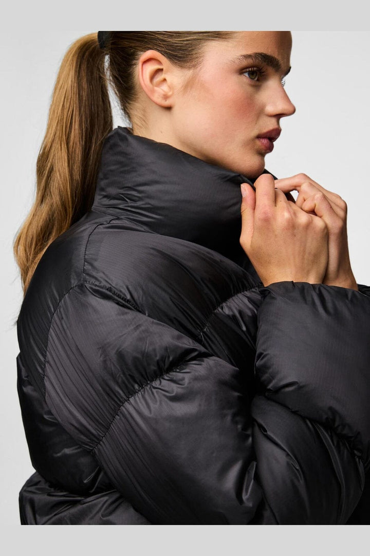 Pieces - Pcmilla Shiny Puffer Jacket - 4942996 Black