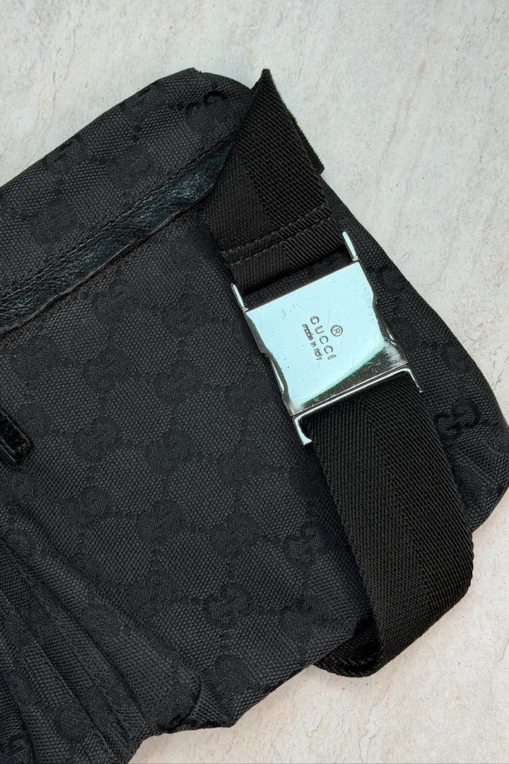 Preloved Vintageline x Molly&My - Vintage Gucci Bumbag 5 - Black Tasker 