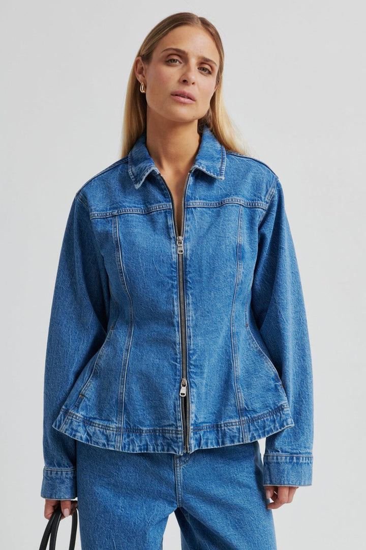 Second Female - Belton Peplum Denim Jacket 60444 - 5997 Blue denim Skjorter 