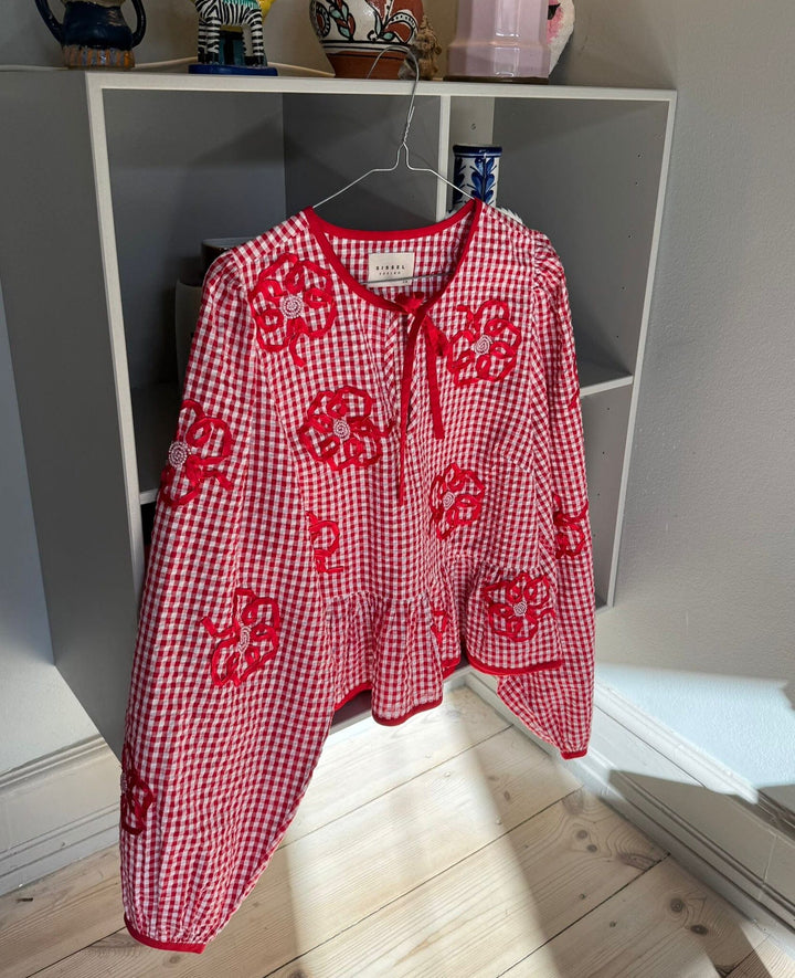 Sissel Edelbo - Sunny Top SE 1914 - Red Checks Bluser 