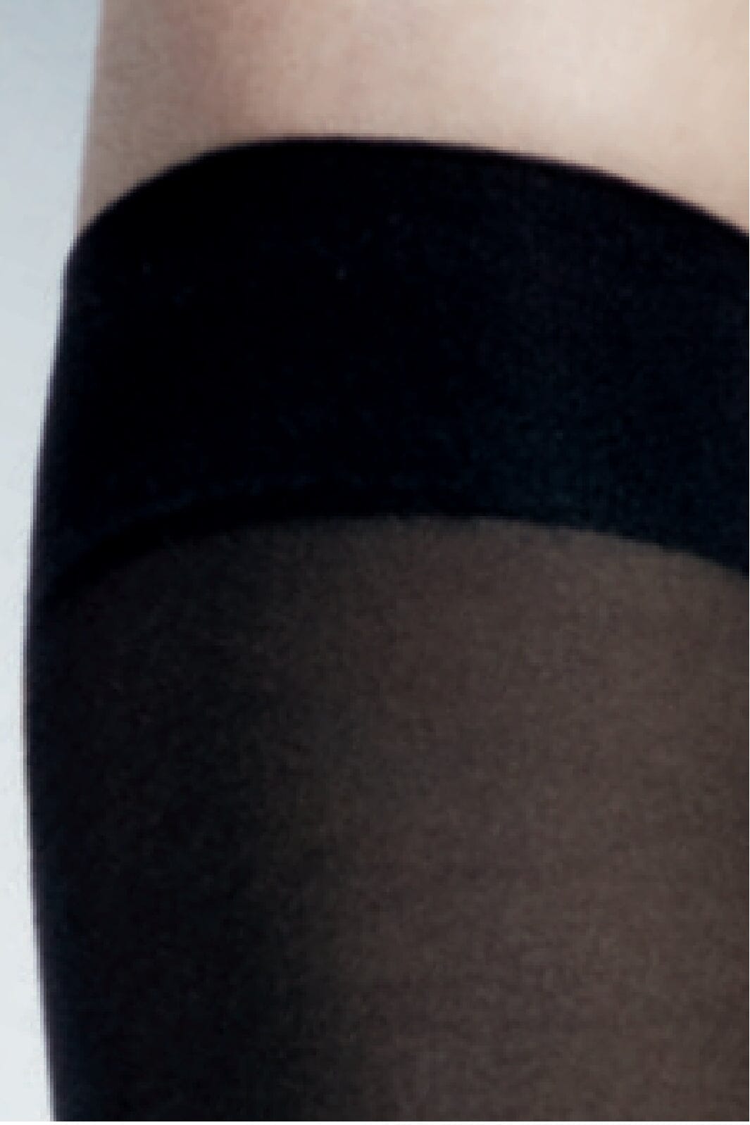 Wolford - Individual 10 Knee Highs - Black